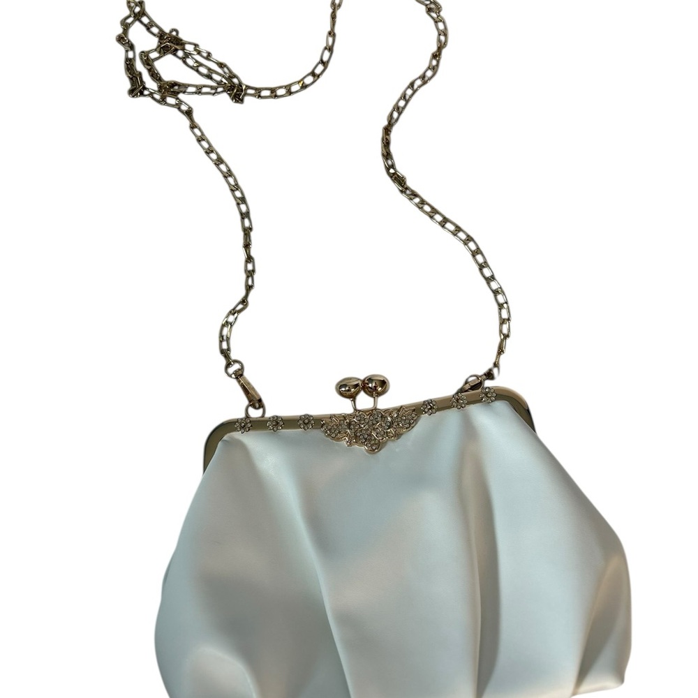 Elegant White Satin Evening Clutch with Gold Chain NWOT Prom wedding formal - Picture 2 of 7